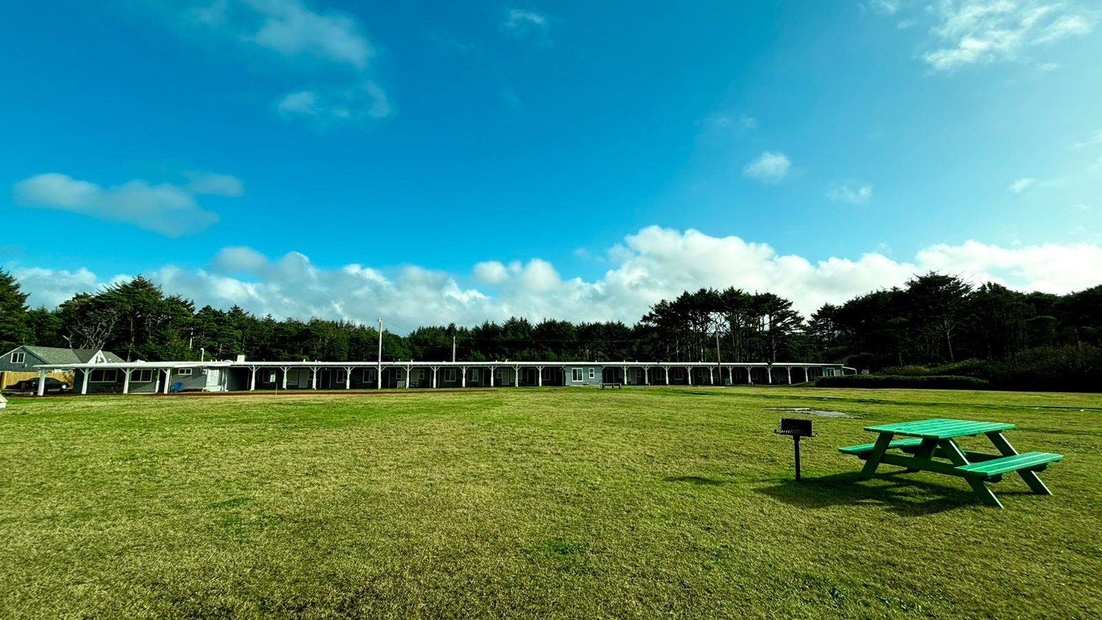 The Tillicum Beach Motel Hotel