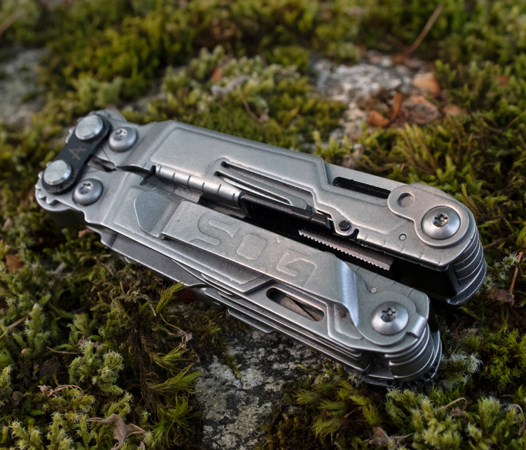 Multifunction knives: SOG Powerlitre multi-tool