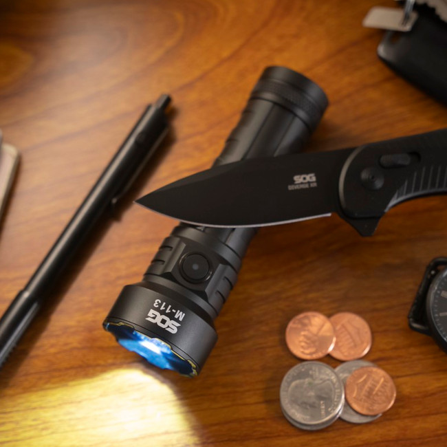 M-113 Flashlight - 4000 Lumens | Daily Carry Lights