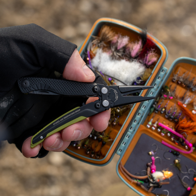 Aegis MT - Black + Moss | Outdoor Use Multi-Tool