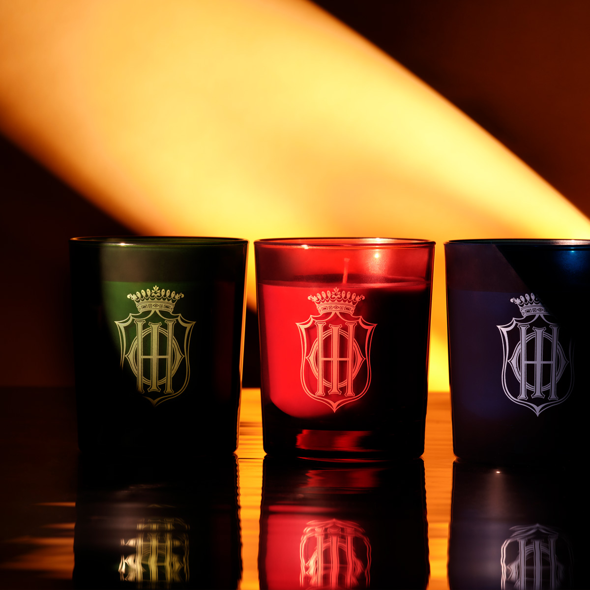 Warm your home with Sisley’s candle collection
