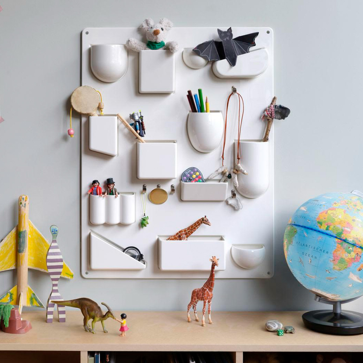 A fun way to organise with Vitra’s Uten.Silo RE II