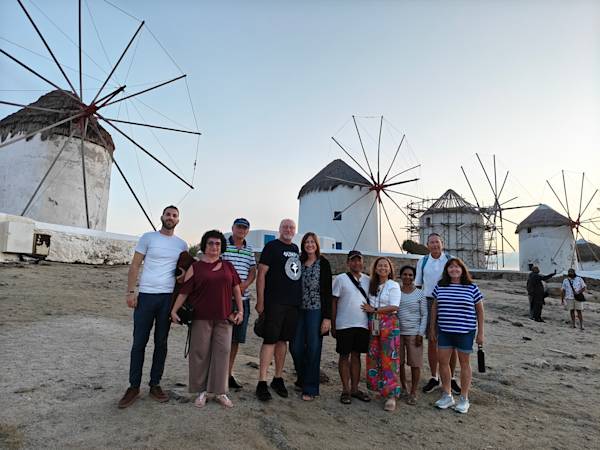 Dimos on tour