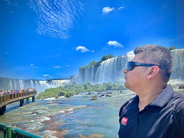 Fernando on tour