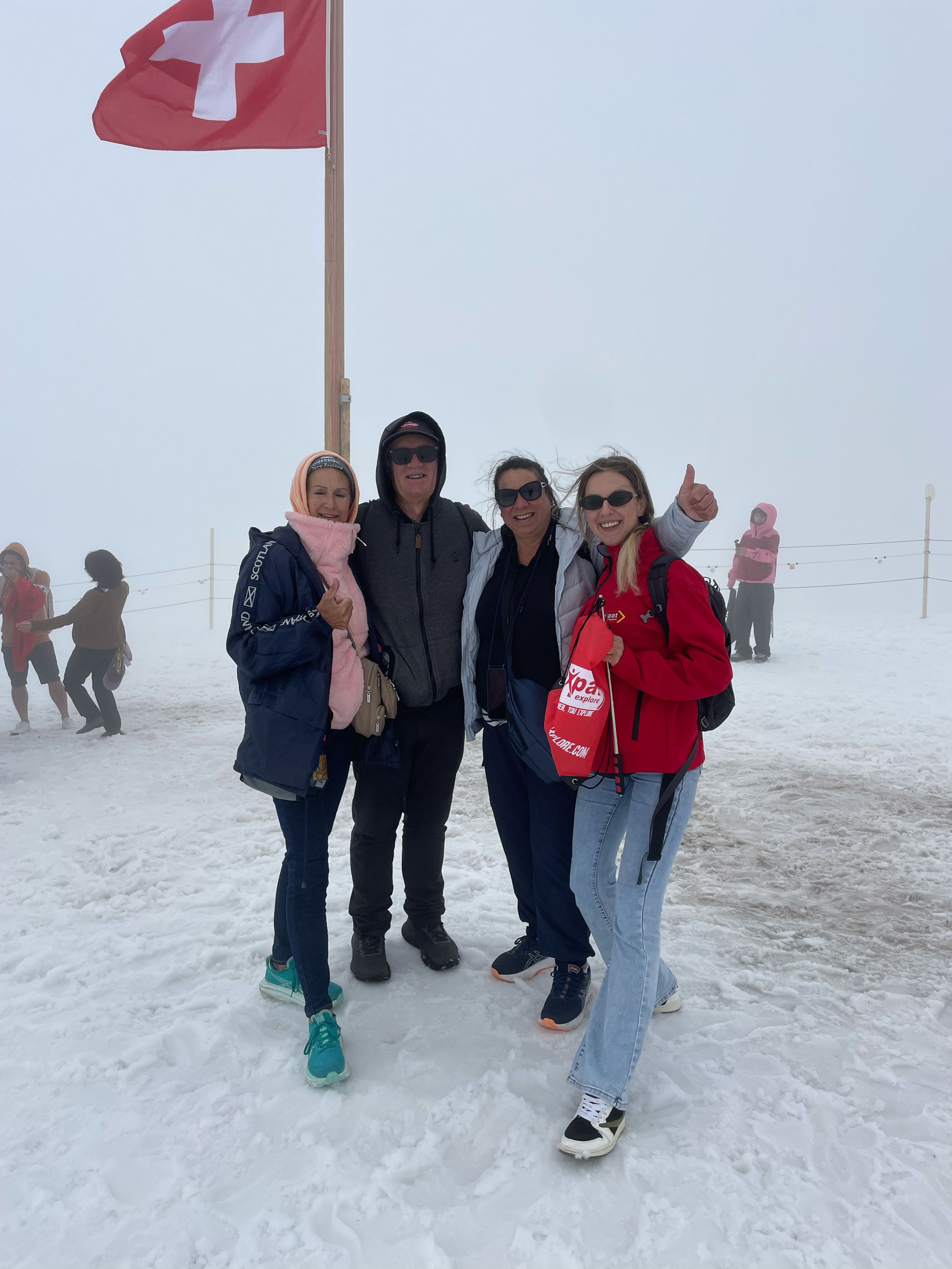 expat-explore-tour-leader-svetlana-jungfrau-switzerland