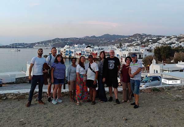 Dimos on tour