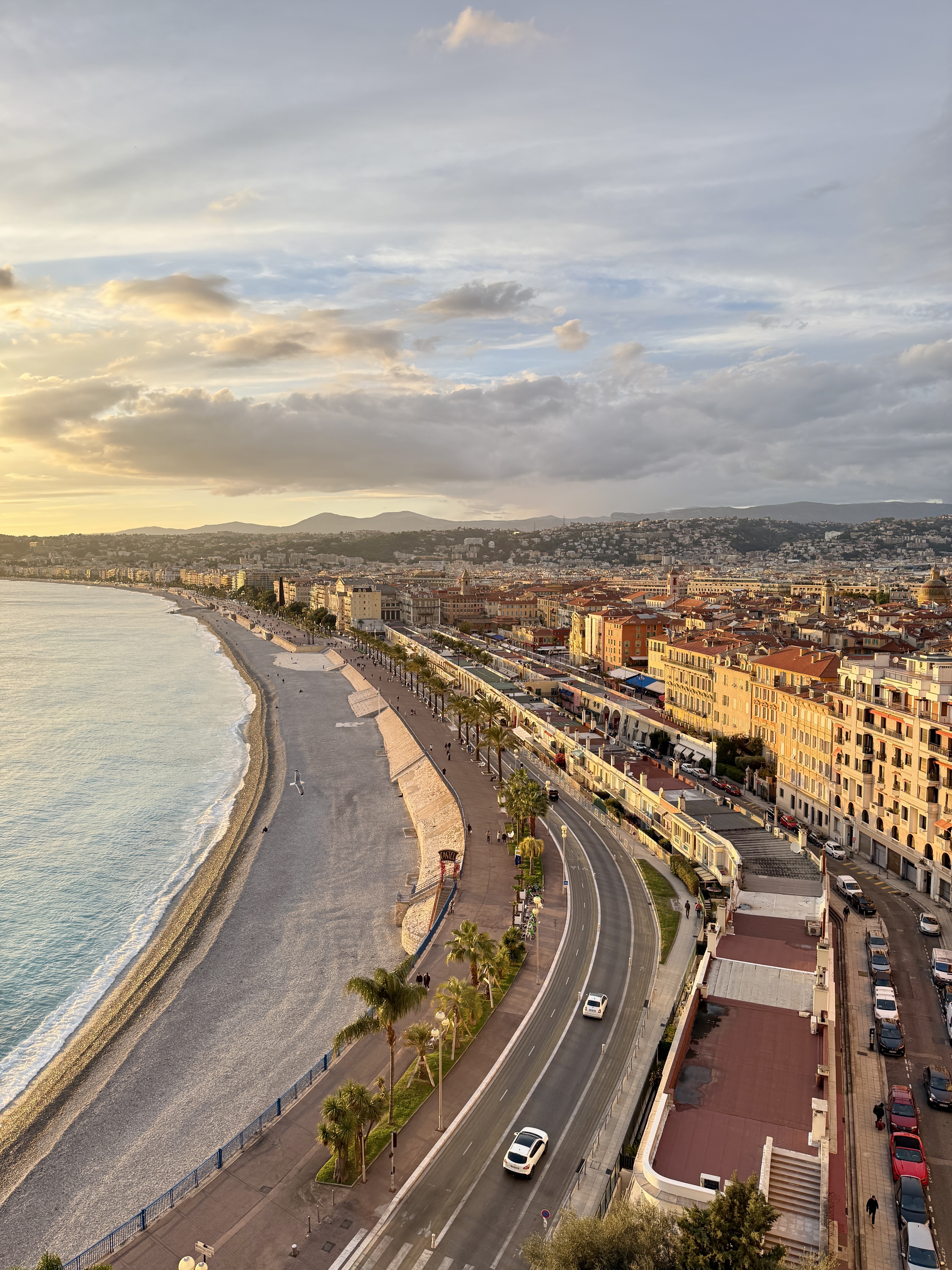 expat-explore-travelindepression-nice-aerial