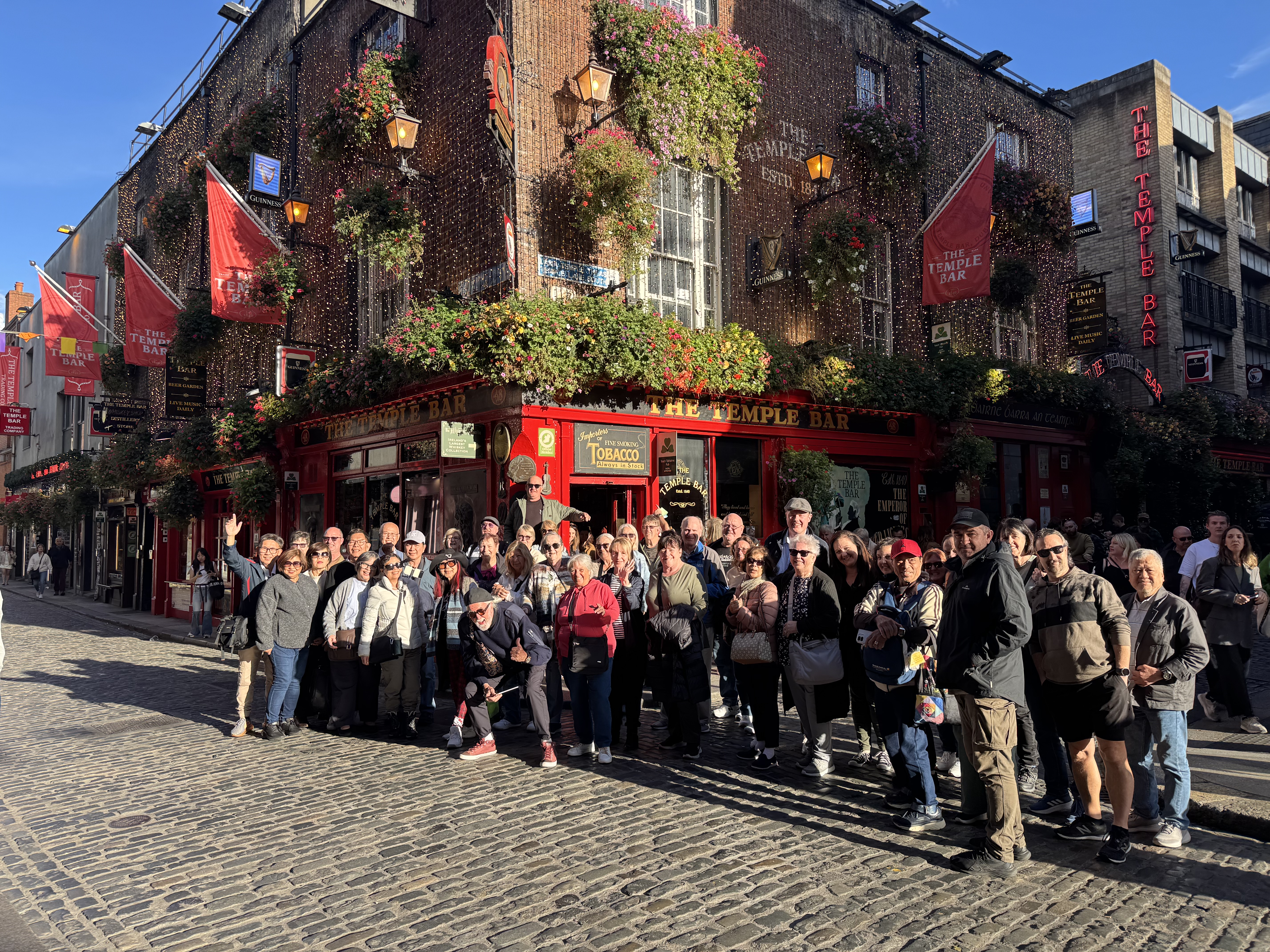 expat-explore-tour-leader-tips-travel-experts-adriana-uk-ireland (16)