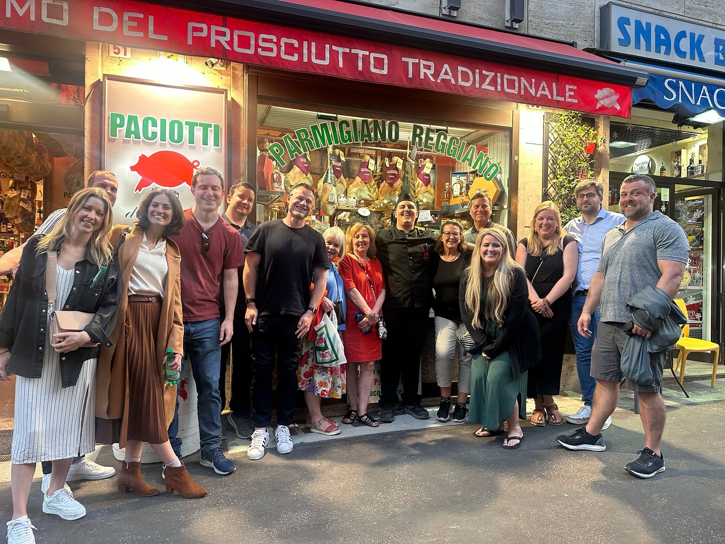 romeingwithsteph-stephanie-weber-tour-leader-travel-tips-group