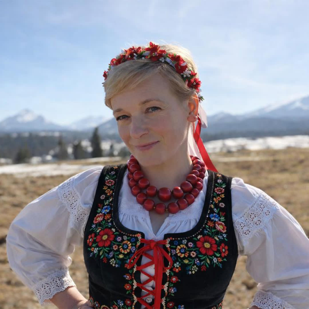 kinga-travel-expert-expat-explore-square