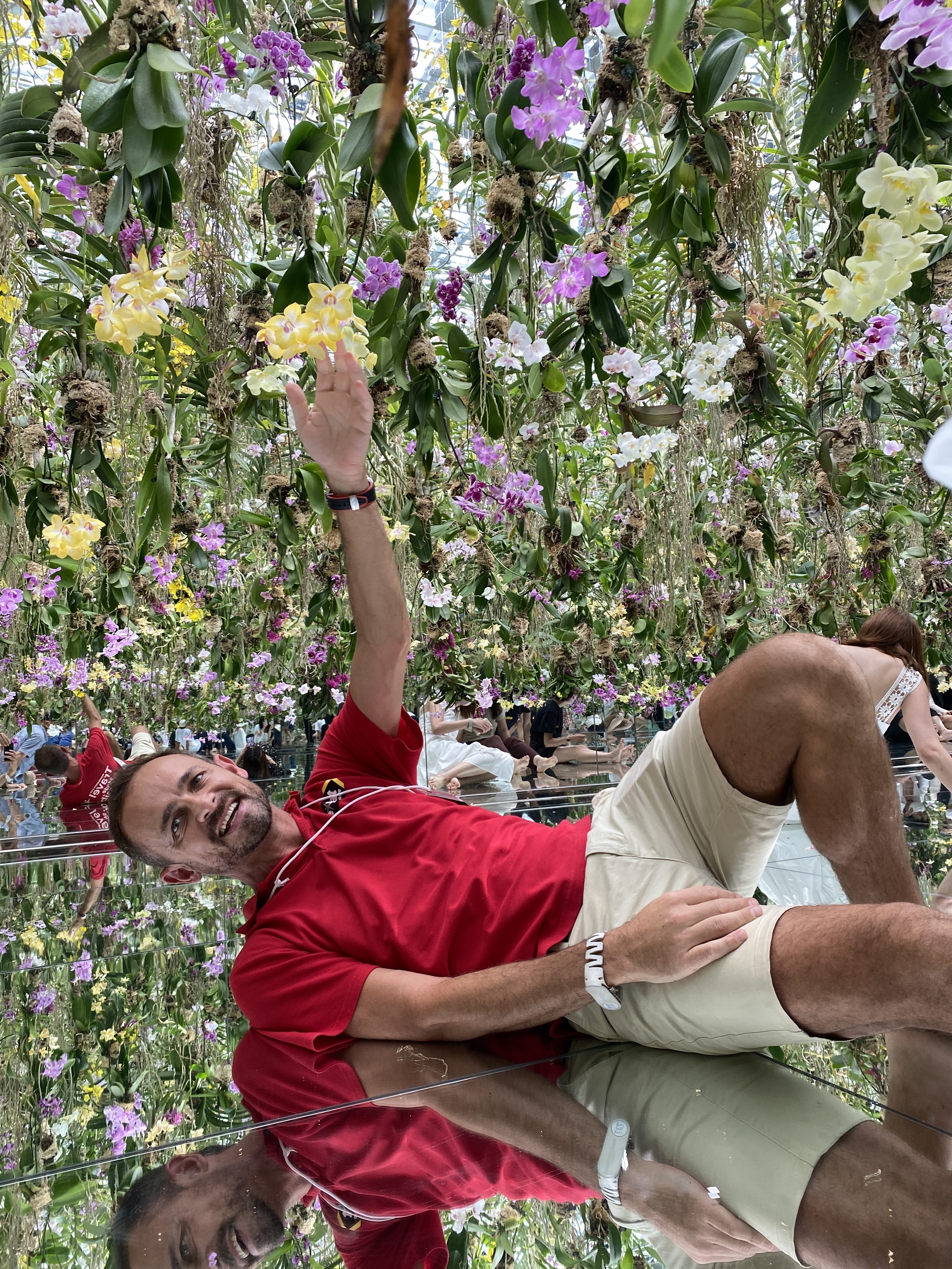 carl-expat-explore-japan-team-labs