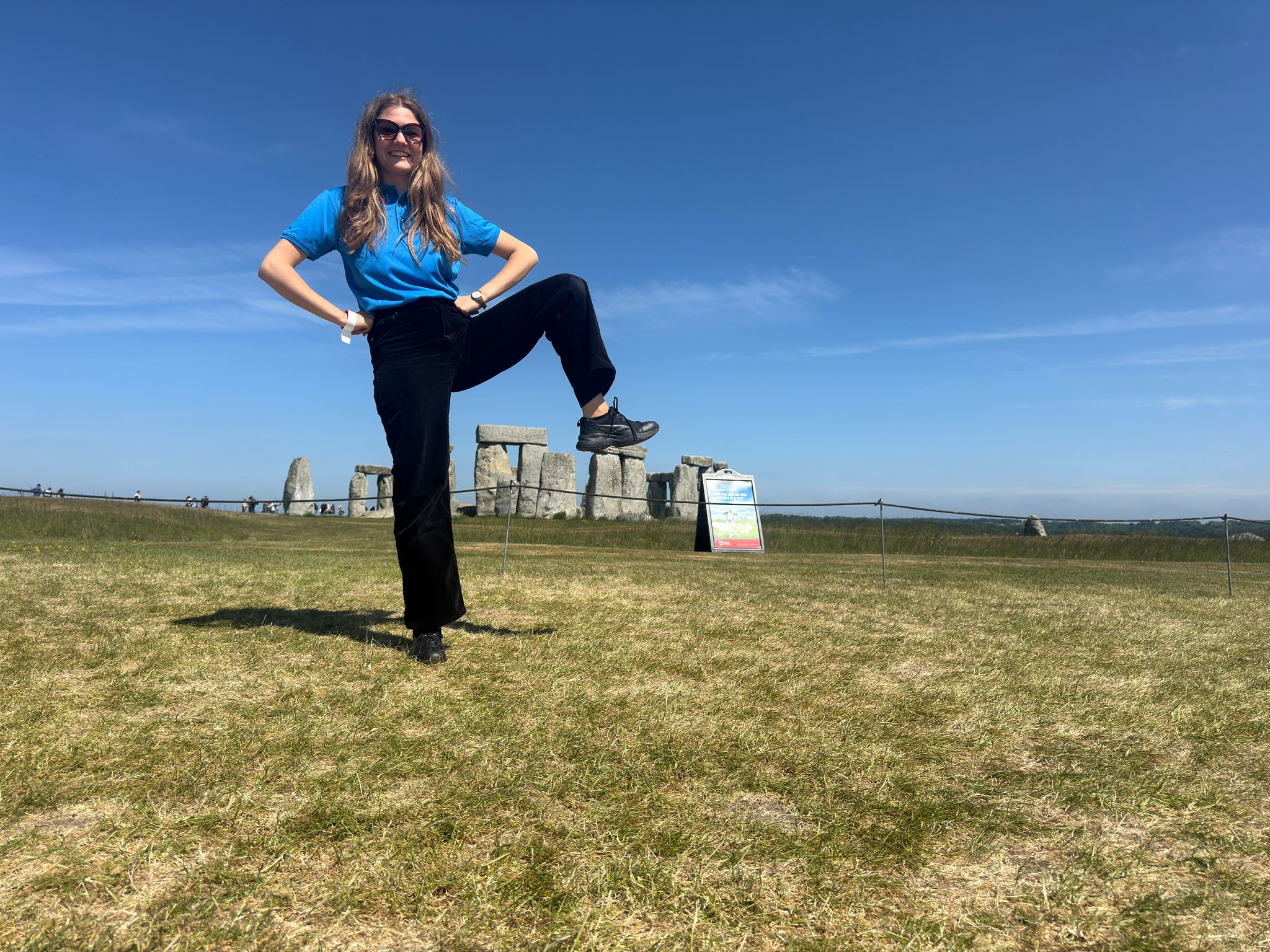 expat-explore-tour-leader-tips-travel-experts-adriana-uk-ireland (1)