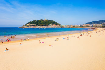 san-sebastian-beach-spain-expat-explore