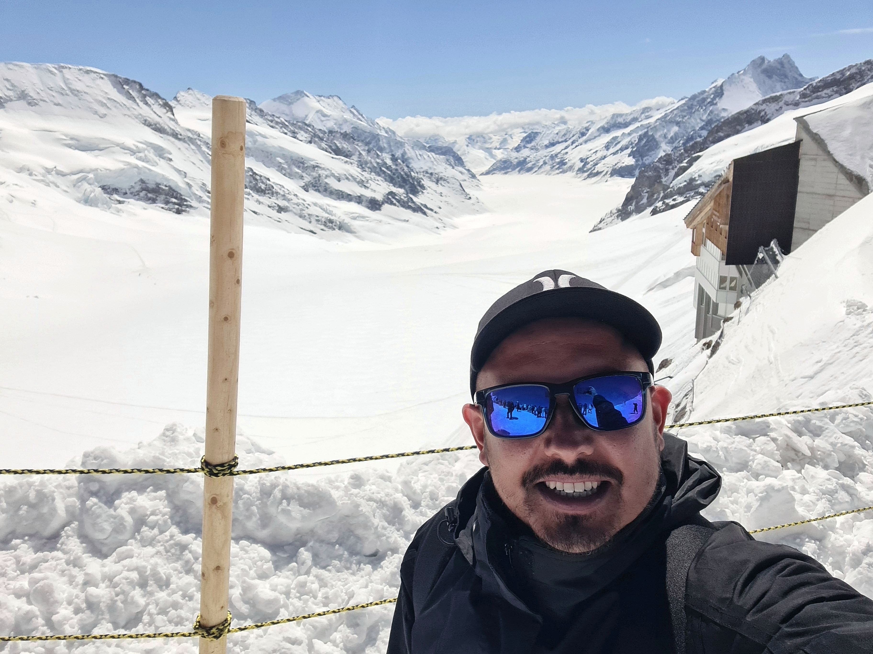 expat-explore-tour-leader-alessandro-jungfrau
