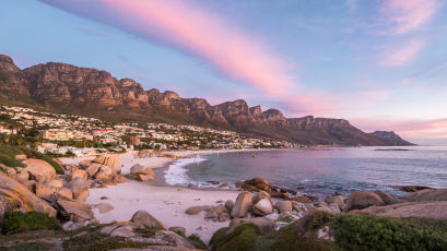 day-8-South-Africa-Escape-Sunset-over-Camps-Bay-Beach-in-Cape-Town-Western-Cape-South-Africa