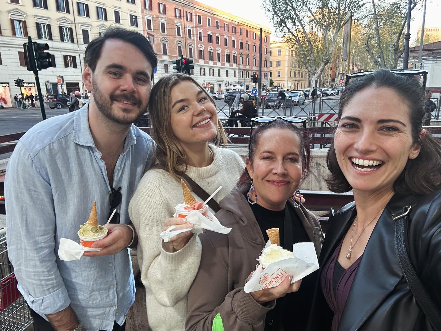 romeingwithsteph-stephanie-weber-tour-leader-travel-tips-gelato