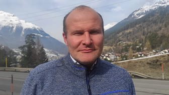 Sinisa-expat-explore-driver