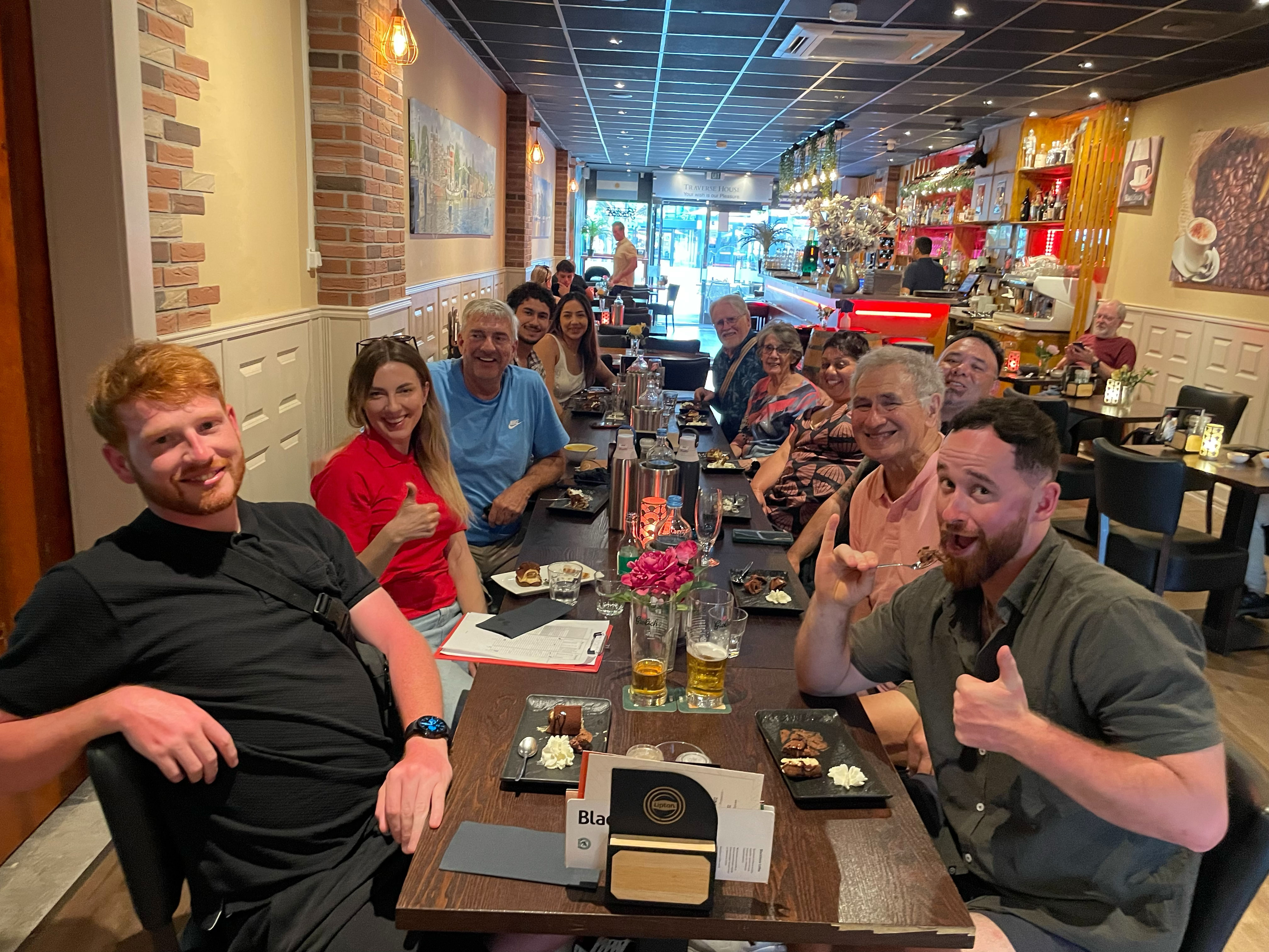 expat-explore-tour-leader-svetlana-group-lunch