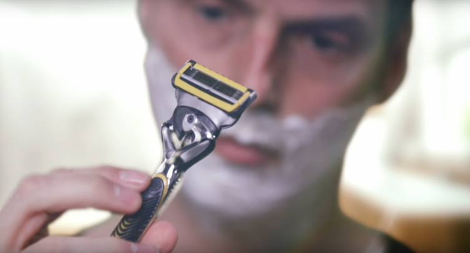 5 bıçaklı tıraş makinesiyle daha temiz tıraş