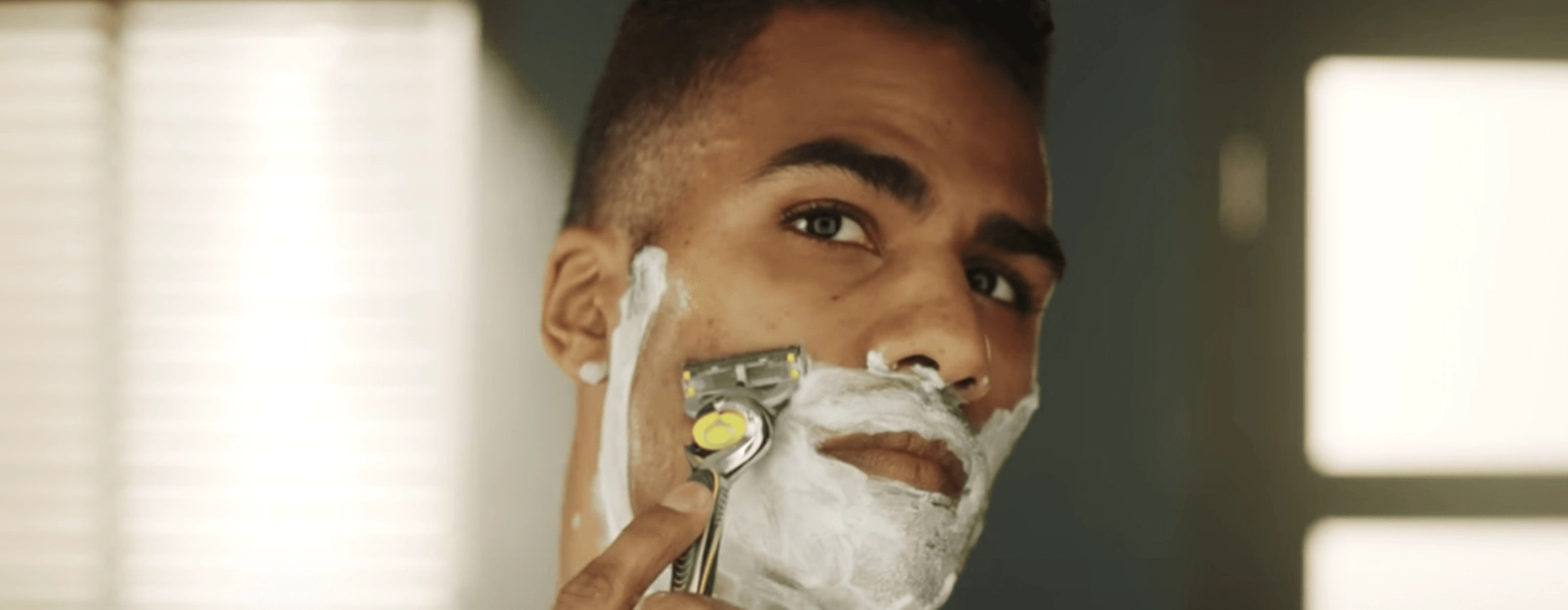 Batık tüylerle nasıl baş edilir: Erkekler için Tıraş İpuçları