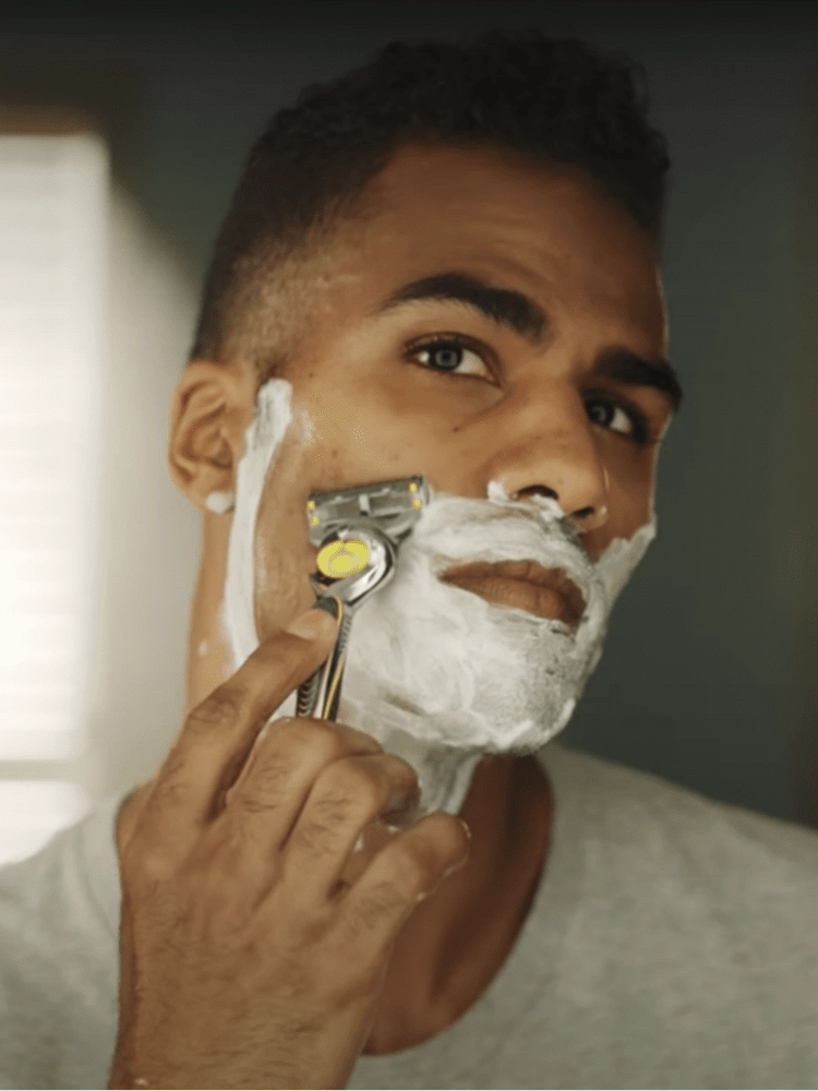 Batık tüylerle nasıl baş edilir: Erkekler için Tıraş İpuçları