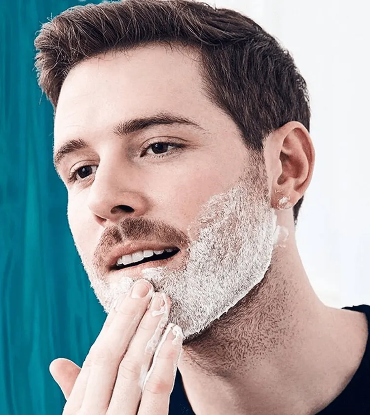 Banner of blog named Shaving Tips – How to Shape Your Beard Line at Home