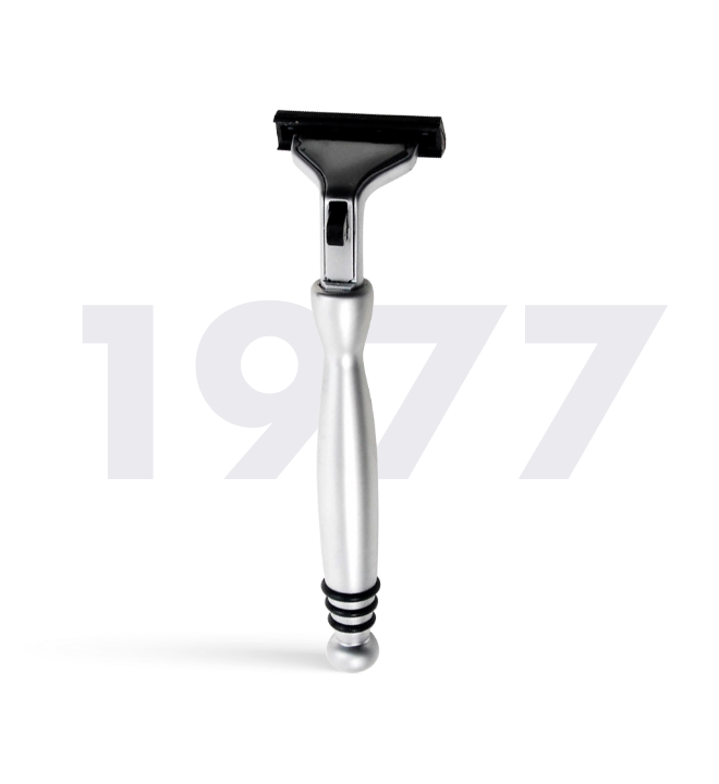 1977 ATRA-döner başlıklı ilk çift bıçaklı tıraş makinesi