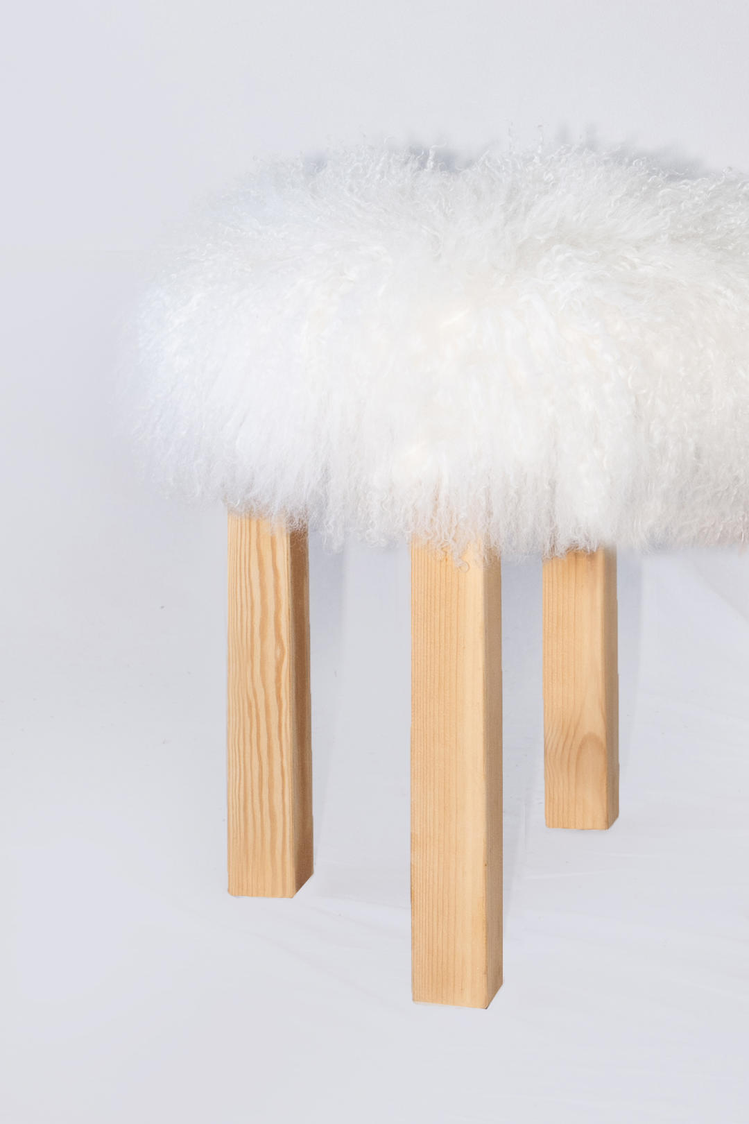 Fluffy stool