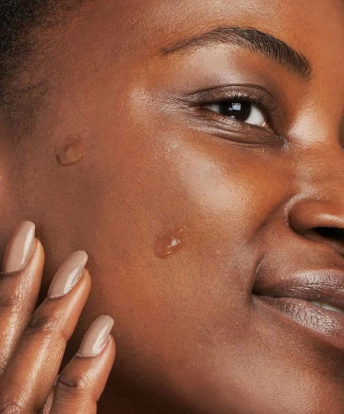 NEOSTRATA® ENLIGHTEN DARK SPOT CORRECTOR image 3