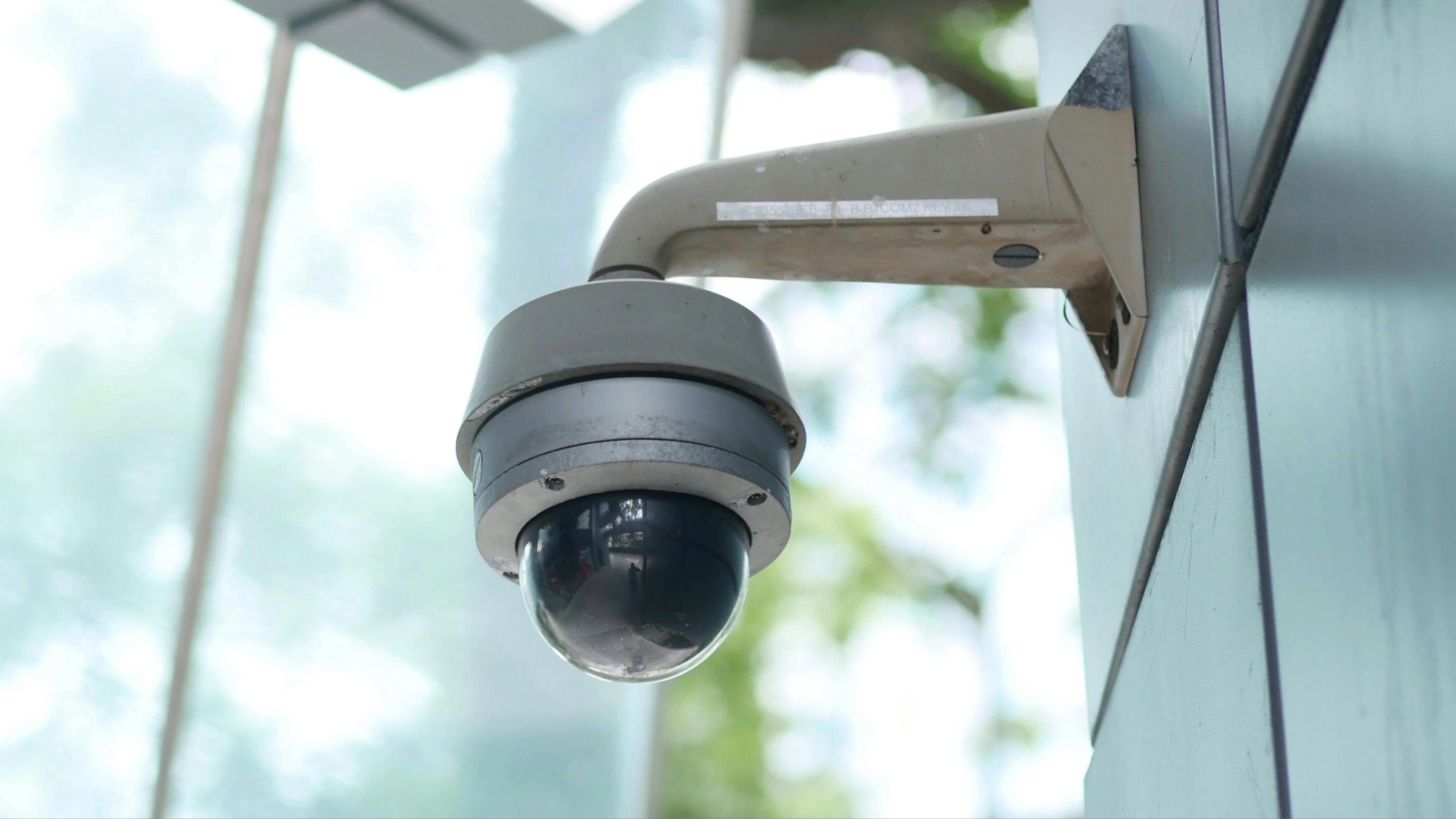 Selecting the Right Security Cameras