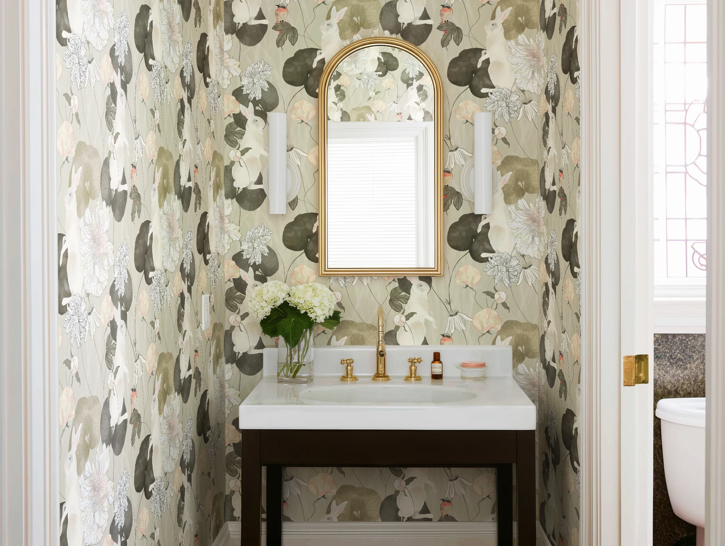 Maximalist Powder Bath