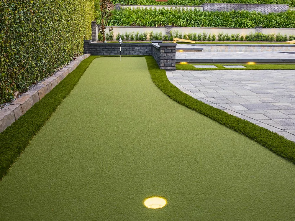 Home putting green, stone pavers