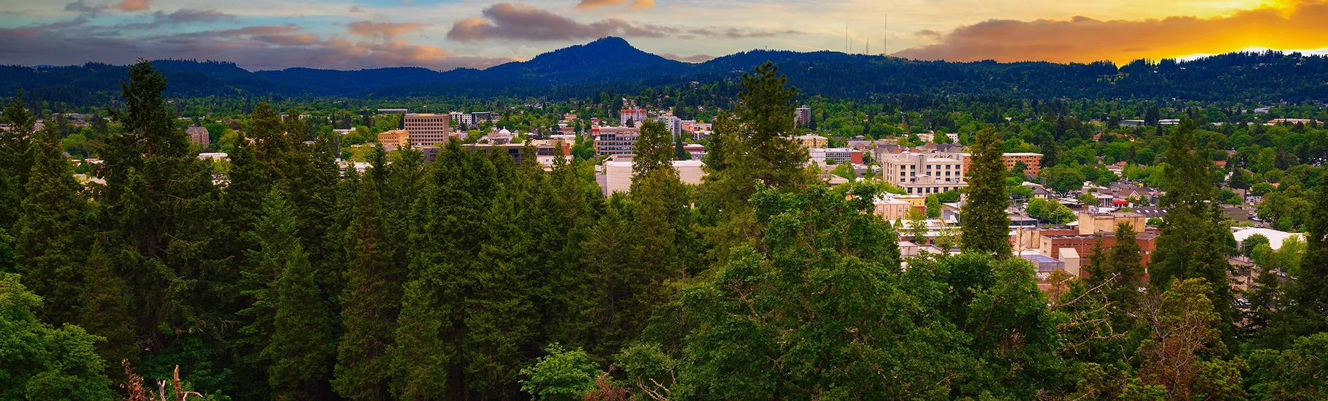 Sunset over Eugene, Oregon, from Skinner Butte Lookout