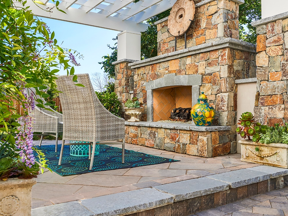 Stand-alone paver fire pit and patio in Texas. 