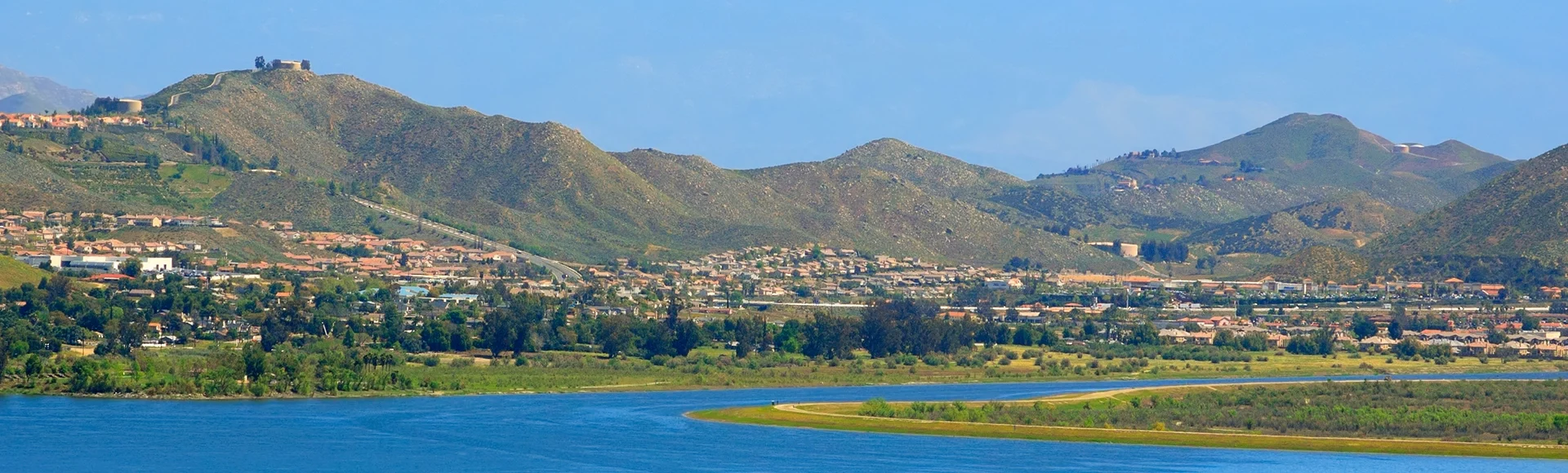 Elsinore Lake View (Southern California, USA)
