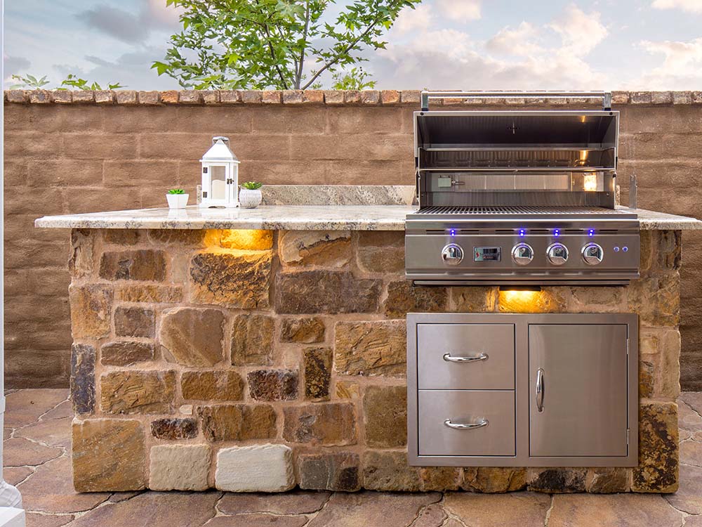 Outdoor BBQ, grilling station