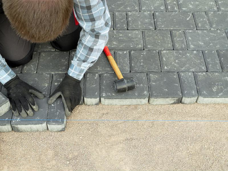 installing pavers