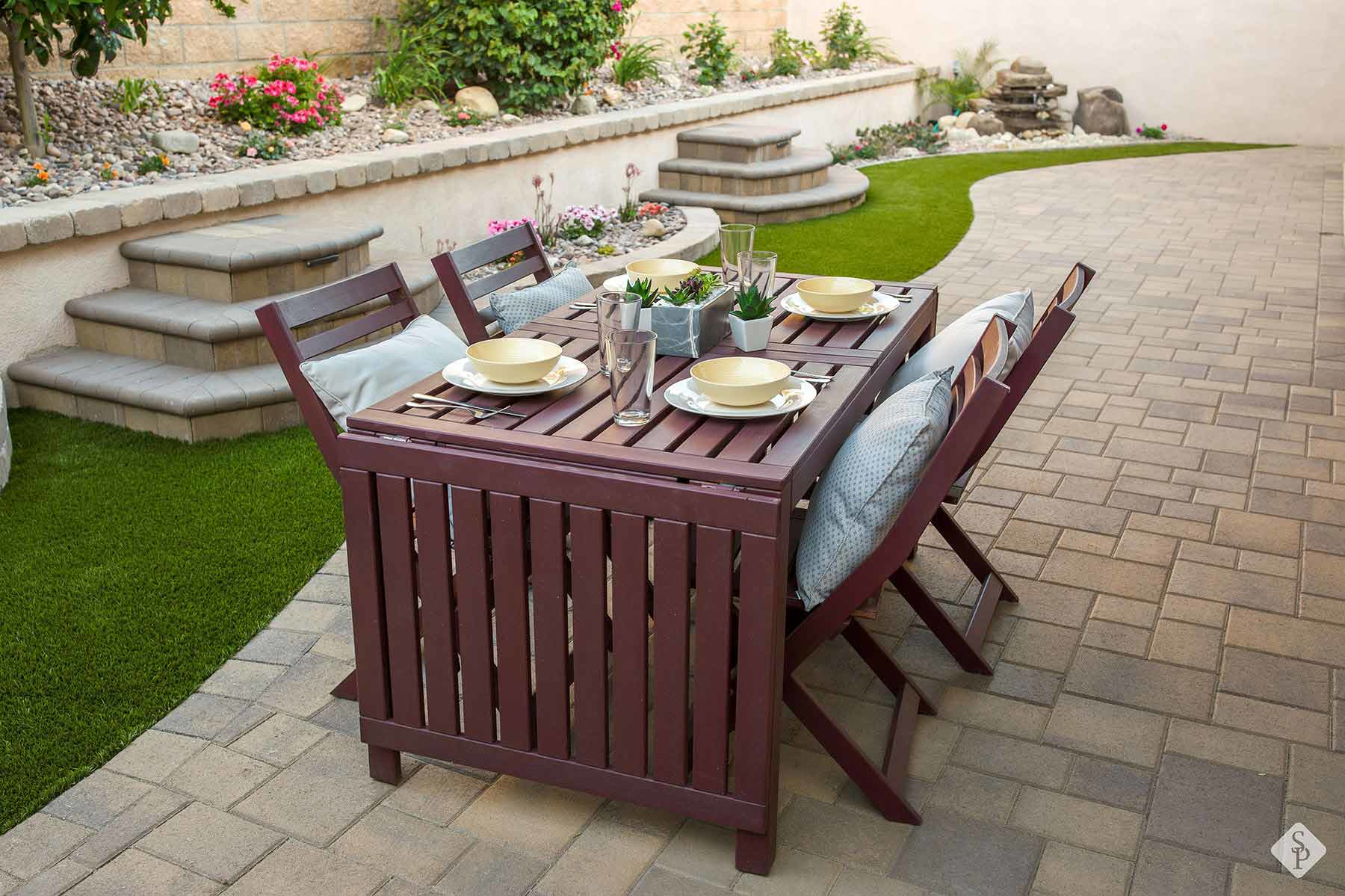 paver patio with table