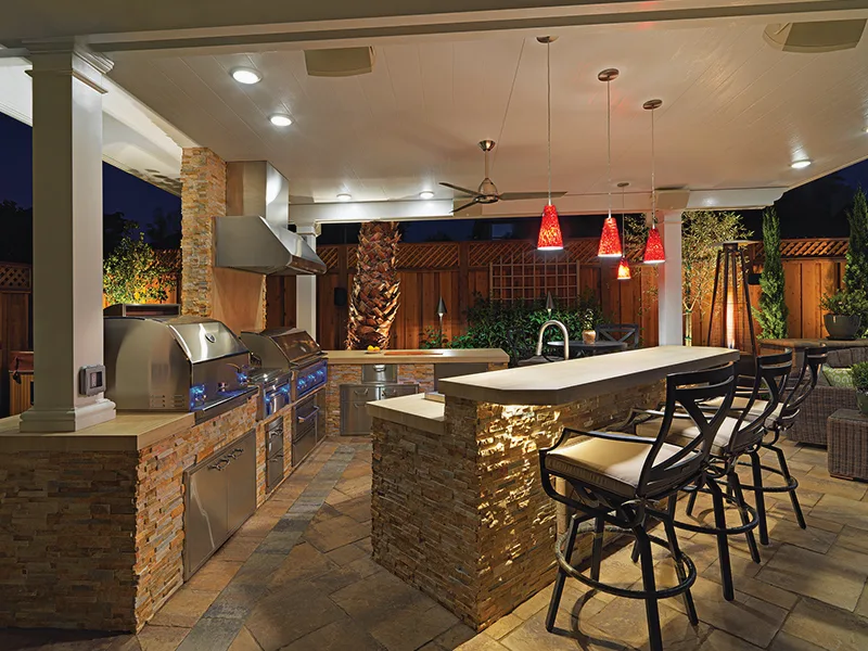 outdoor kitchen