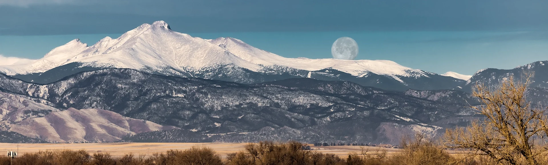 Moonset over Longs Peak
