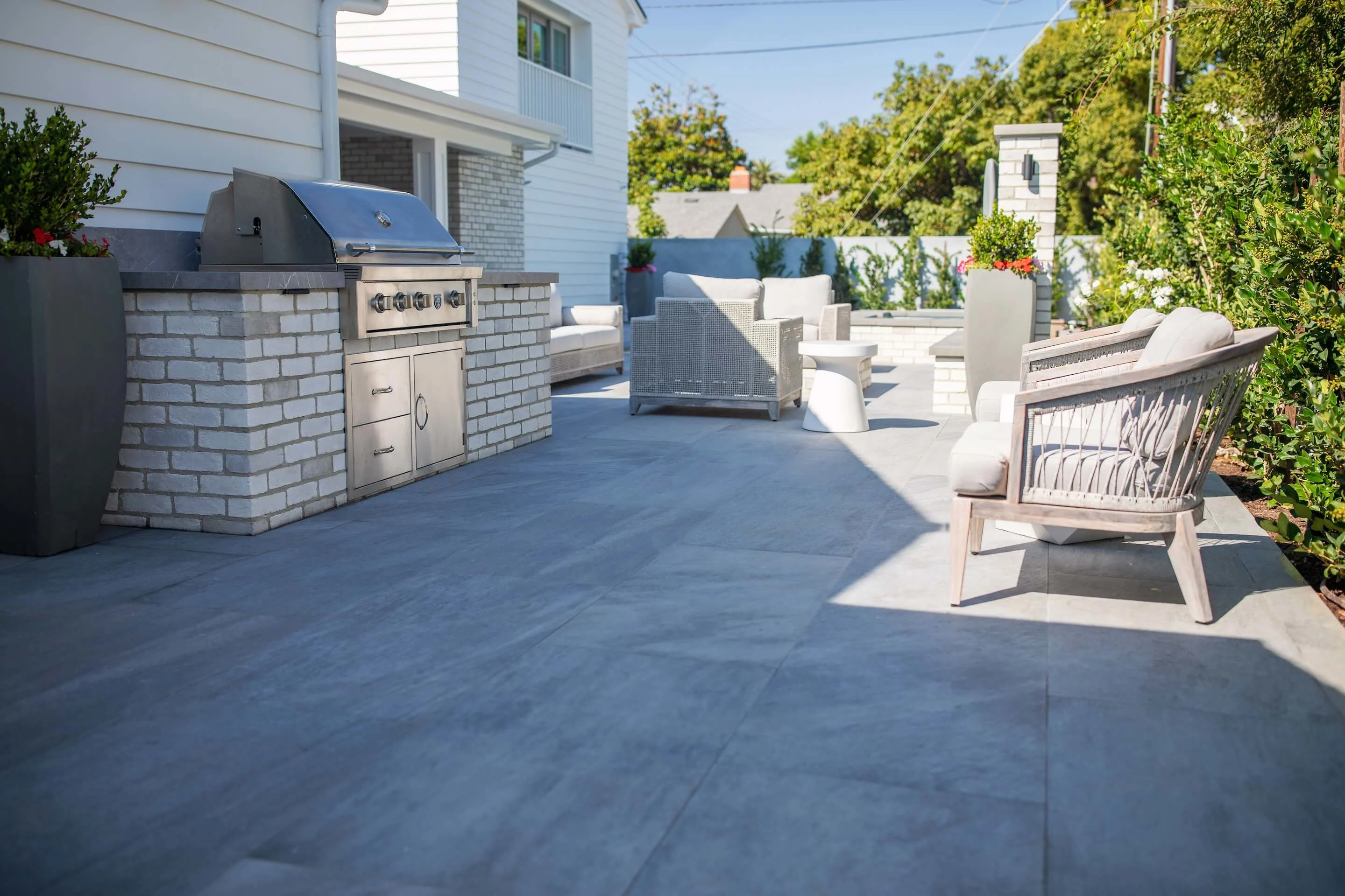 Paver patio and grilling station outdoor living space