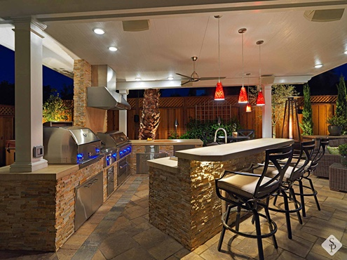 outdoor kitchen with lighting