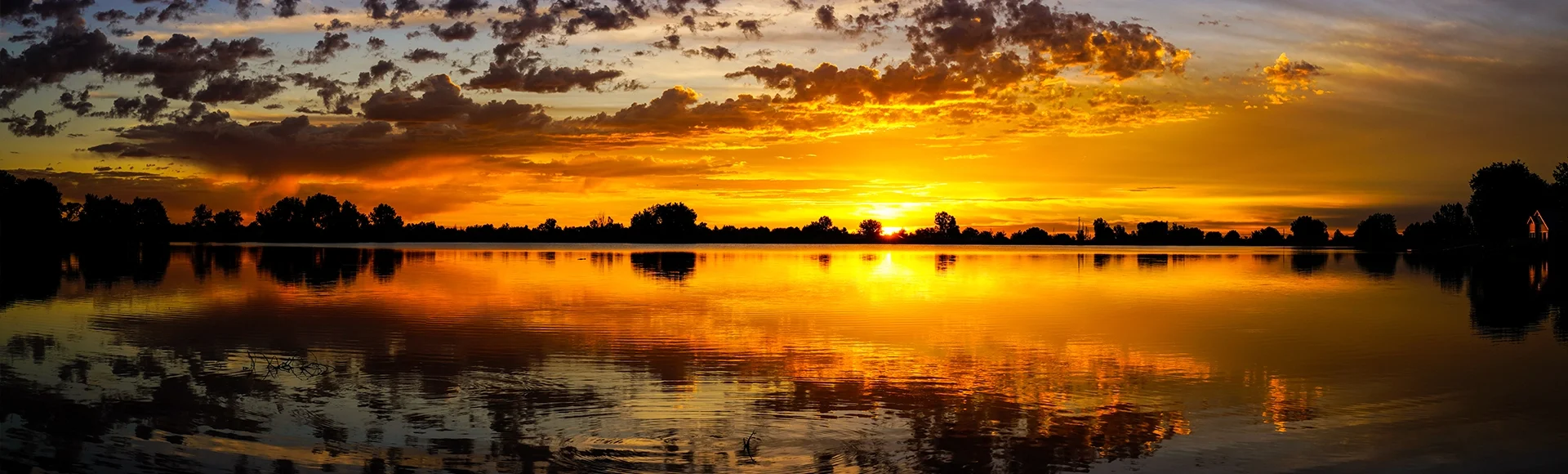 Waneka Lake Reflection - Lafayette Colorado