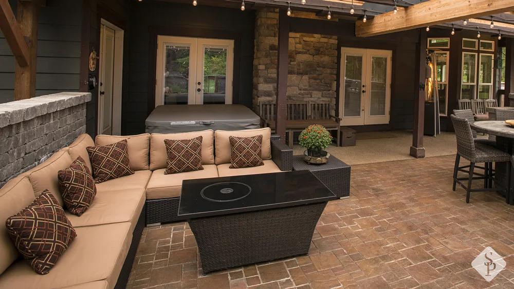 beautiful paver patio