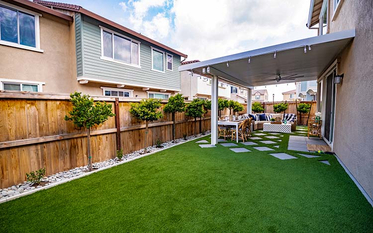 Artificial turf, pergola, paving stone patio, outdoor furniture, backyard, artificial grass, backyard ideas, landscaping ideas, universal region, daytime