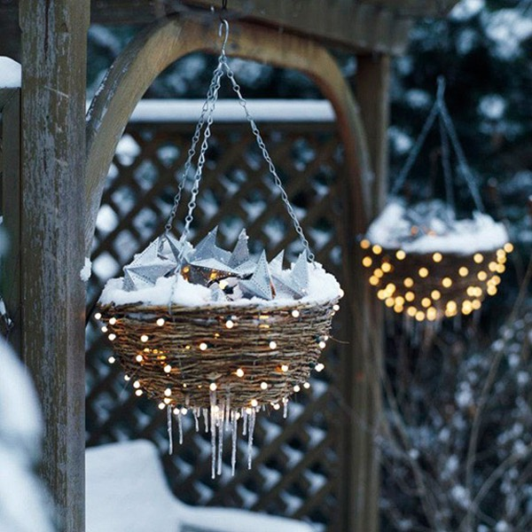 lighted hanging baskets