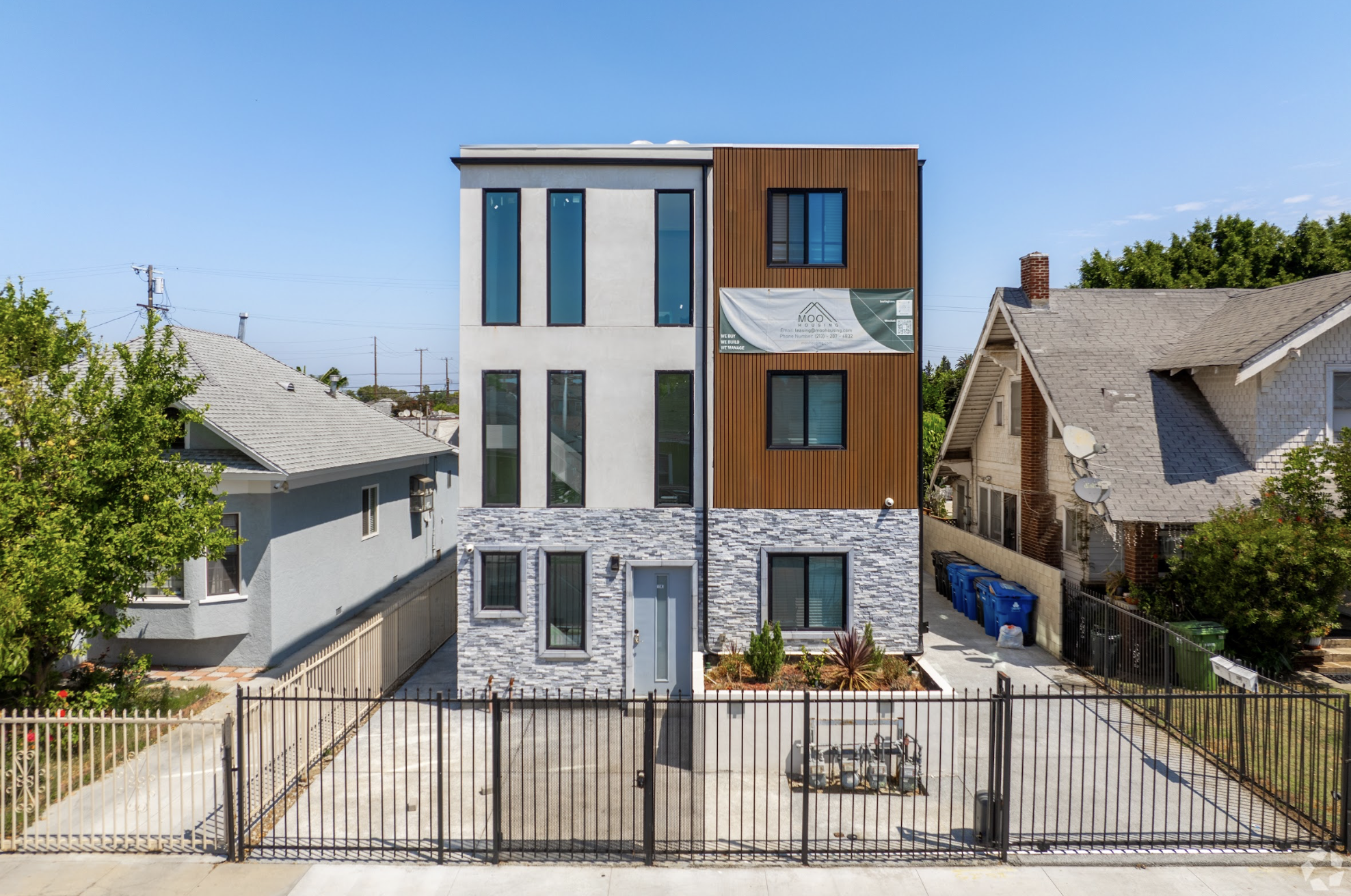 1181 Rolland Curtis Pl