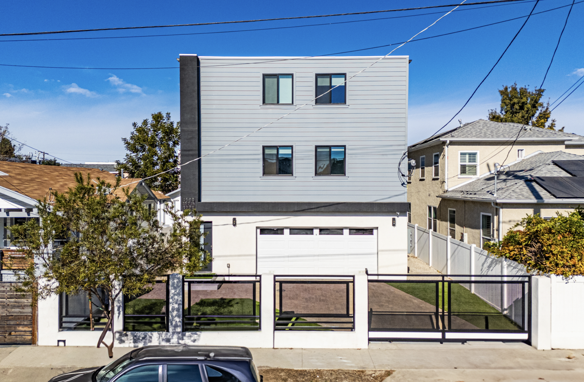 1587 W 37th St
