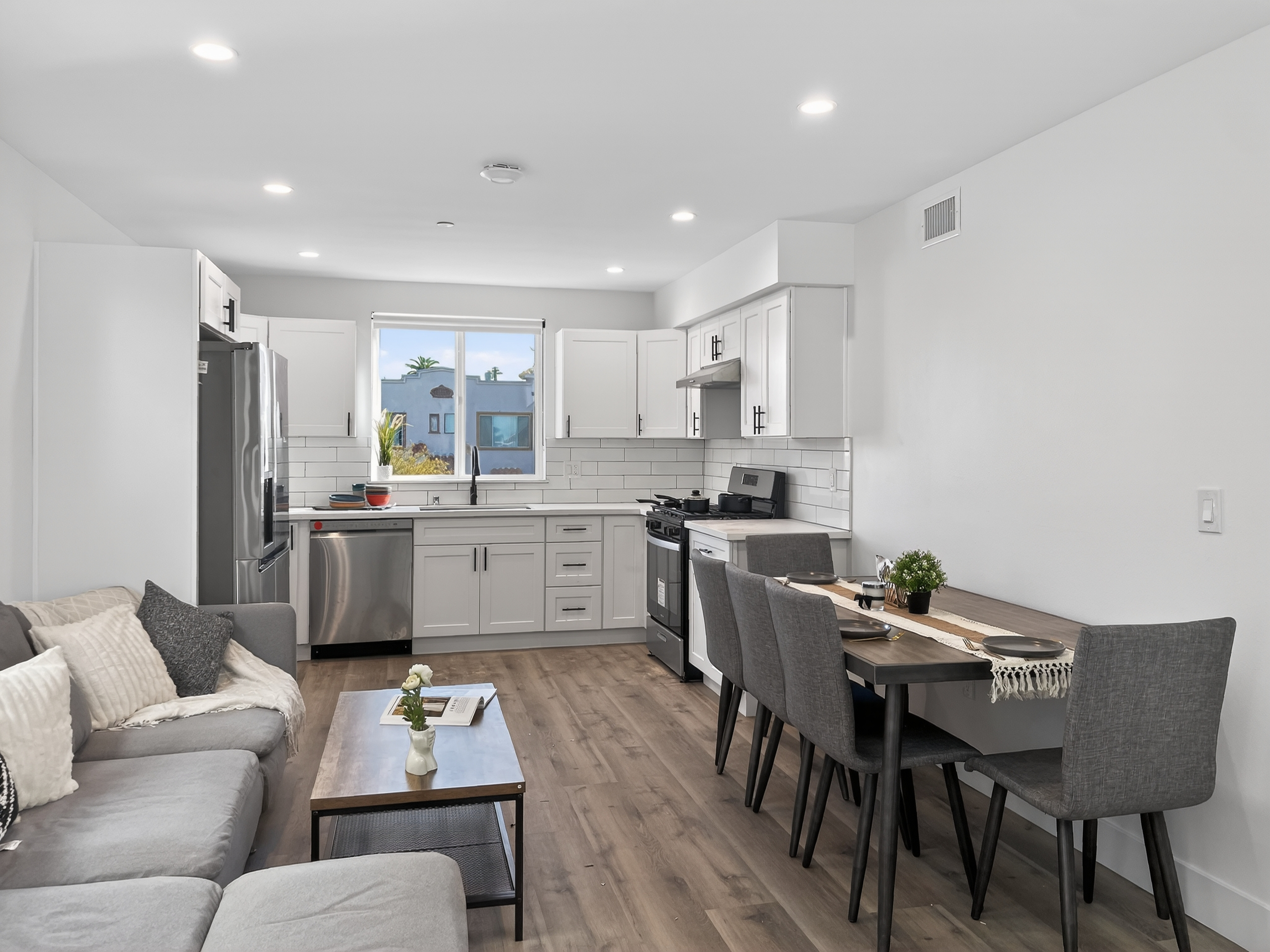 3001 Van Buren Pl