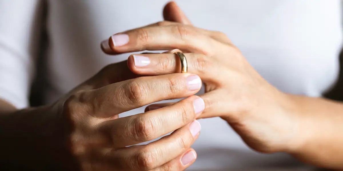 9 Signs You're Married To A Narcissist—And What To Do About It